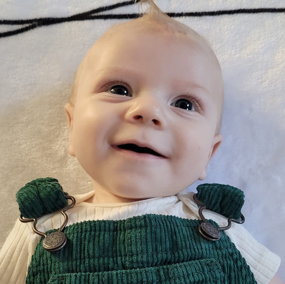 Meet your Posher, Hunter - Picture 1 of 1